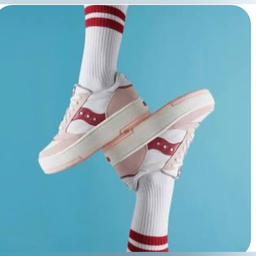 Saucony Pink and White platform Sneakers
